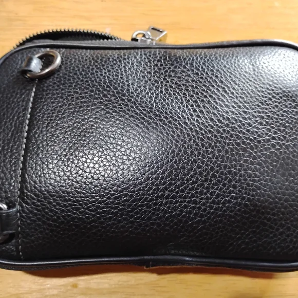 Coach Black Pebbled Leather Camera Bag - Picture 2 of 7